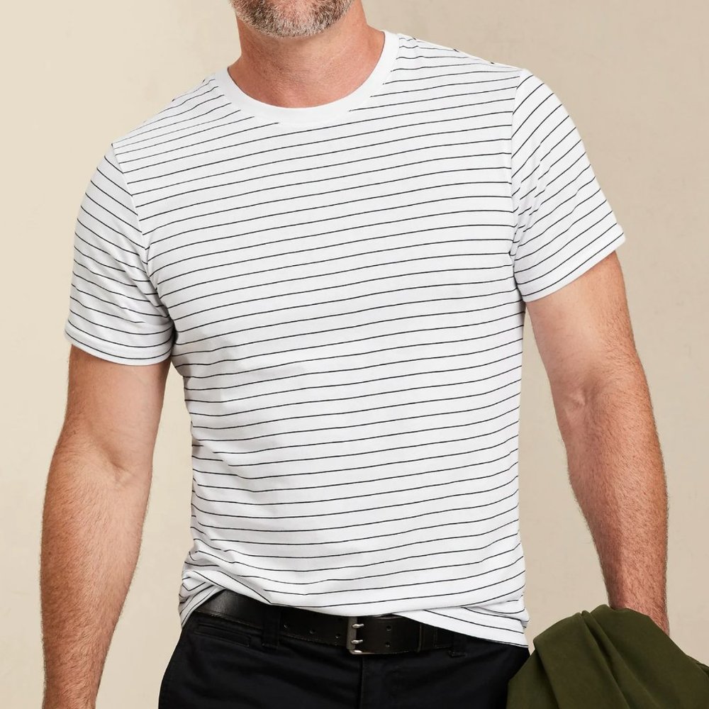 Banana Republic PREMIUM WASH T-SHIRT White with Navy Stripes XL